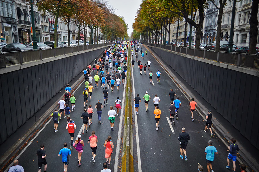 Long-distance running running is not recommended for people with MVP